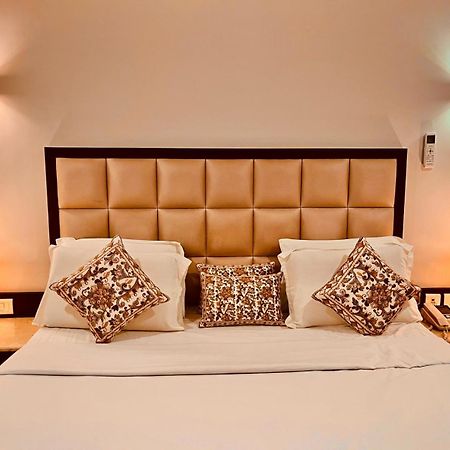 Hotel Bhoomivilas Агра Екстер'єр фото
