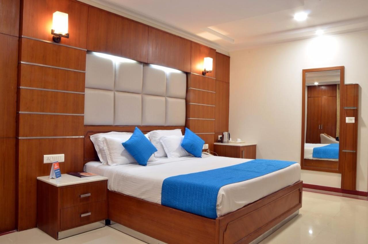 Hotel Bhoomivilas Агра Екстер'єр фото