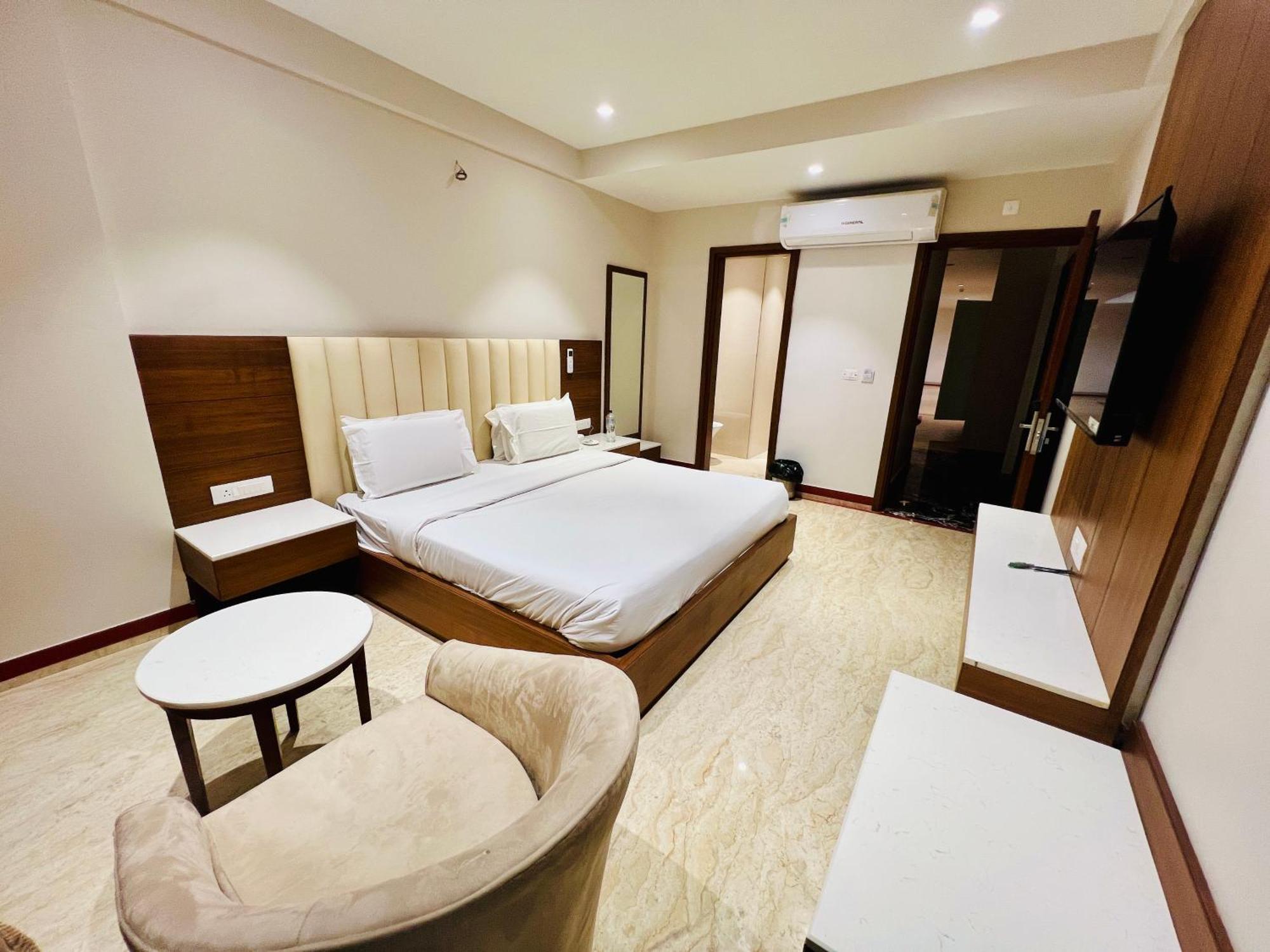 Hotel Bhoomivilas Агра Екстер'єр фото